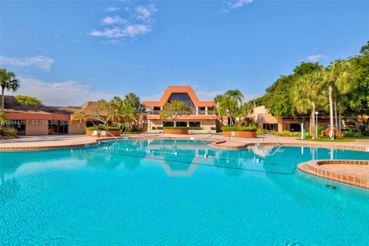 3100 Holiday Springs Blvd , Unit 111, Margate, FL 33063 Photo