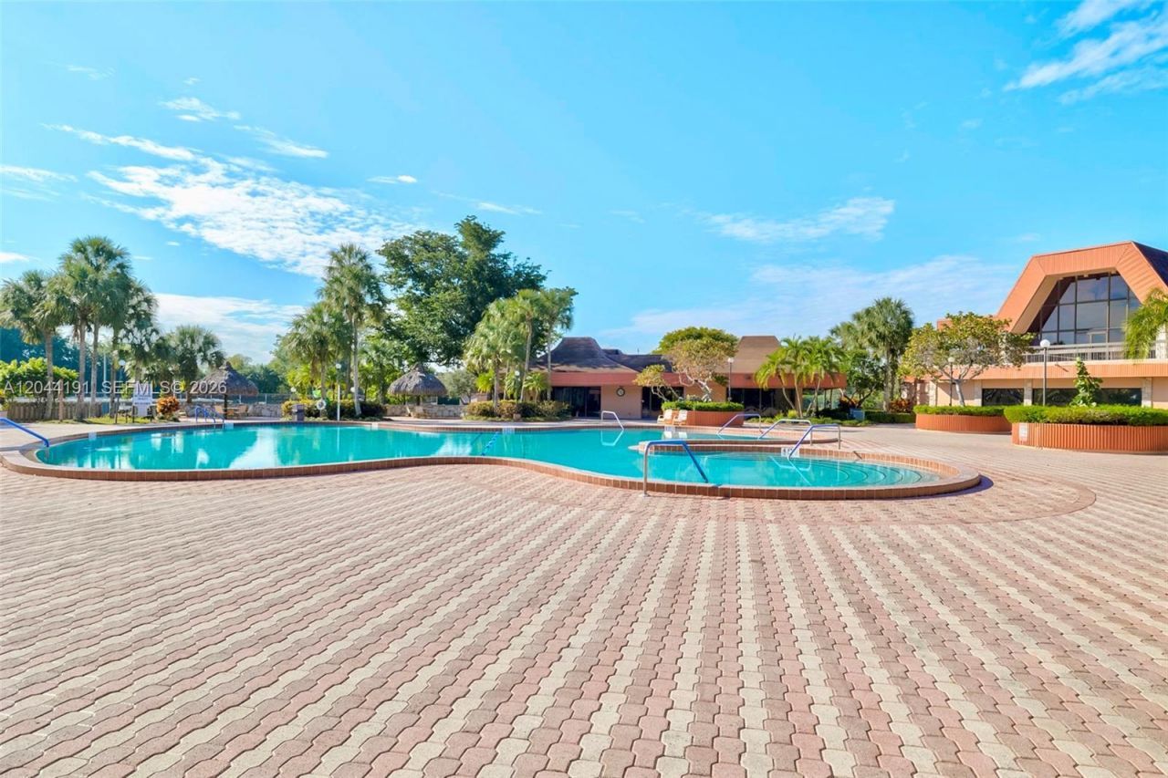 3100 Holiday Springs Blvd , Unit 111, Margate, FL 33063 Photo