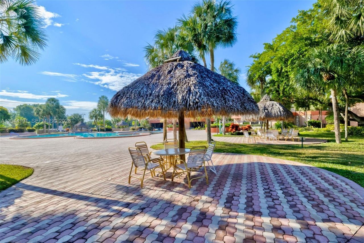 3100 Holiday Springs Blvd , Unit 111, Margate, FL 33063 Photo