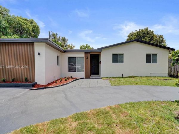 211 SW 64th Ave , Pembroke Pines, FL 33023