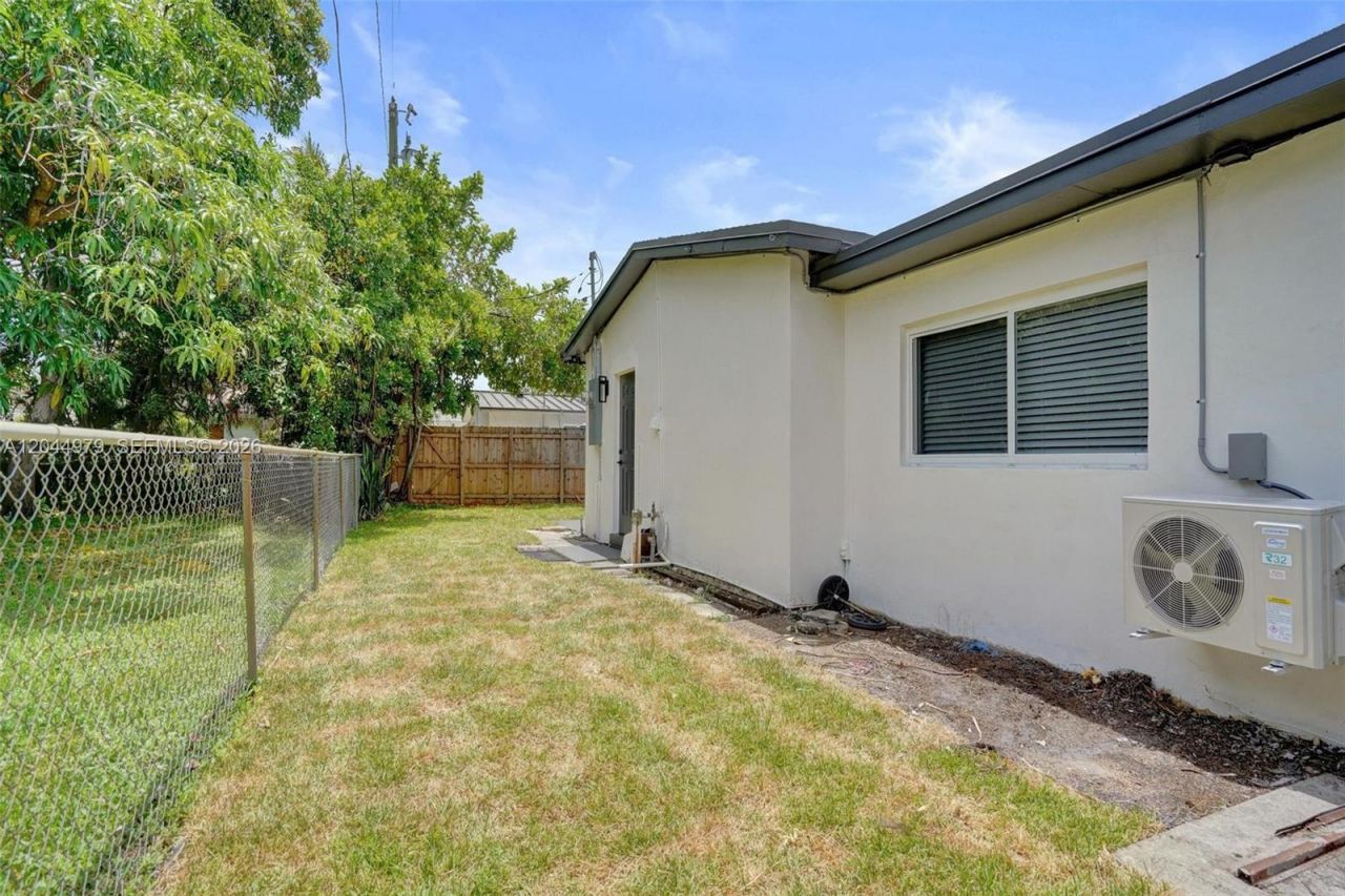 211 SW 64th Ave , Pembroke Pines, FL 33023 Photo