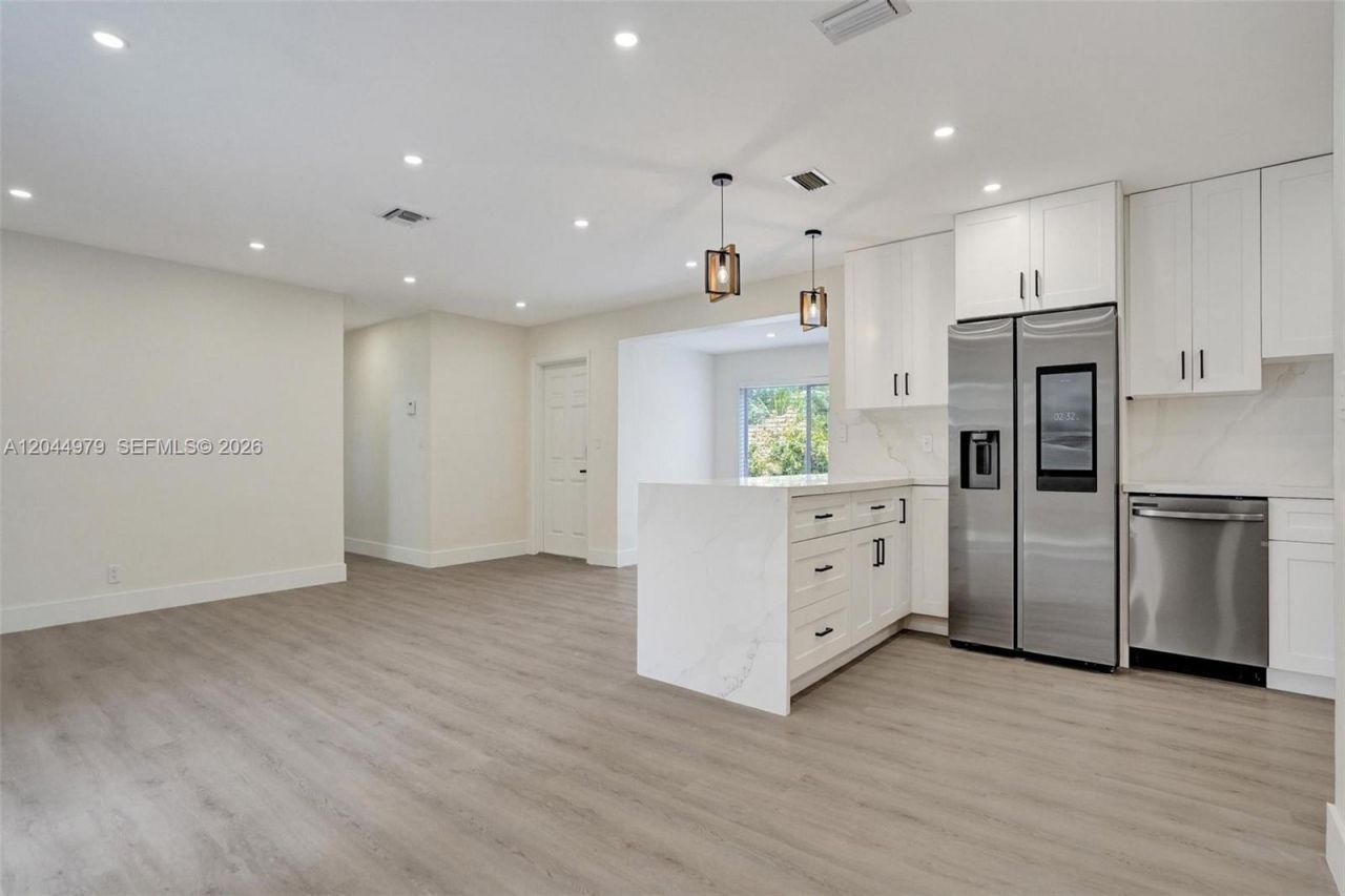 211 SW 64th Ave , Pembroke Pines, FL 33023 Photo