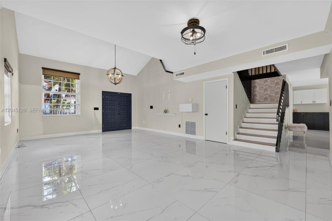 Please Call For Address, Miami, FL 33196 Photo