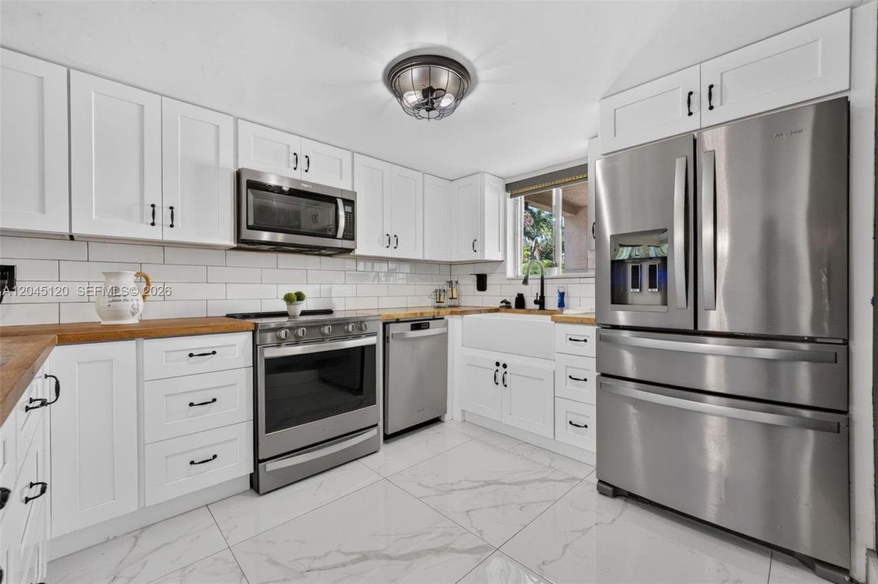 Please Call For Address, Miami, FL 33196 Photo