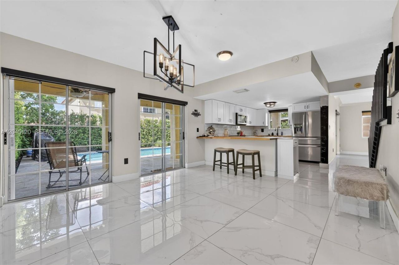 Please Call For Address, Miami, FL 33196 Photo
