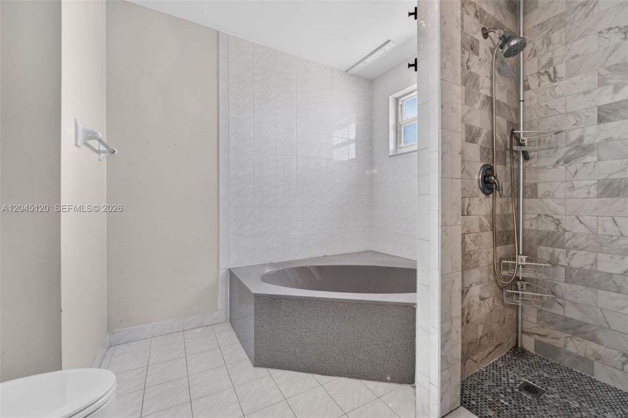 Please Call For Address, Miami, FL 33196 Photo