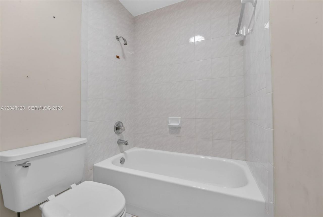 Please Call For Address, Miami, FL 33196 Photo