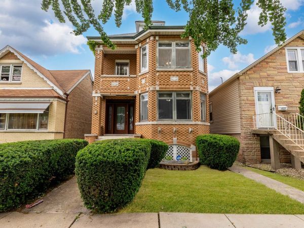 4819 S Kolin Avenue , Chicago, IL 60632