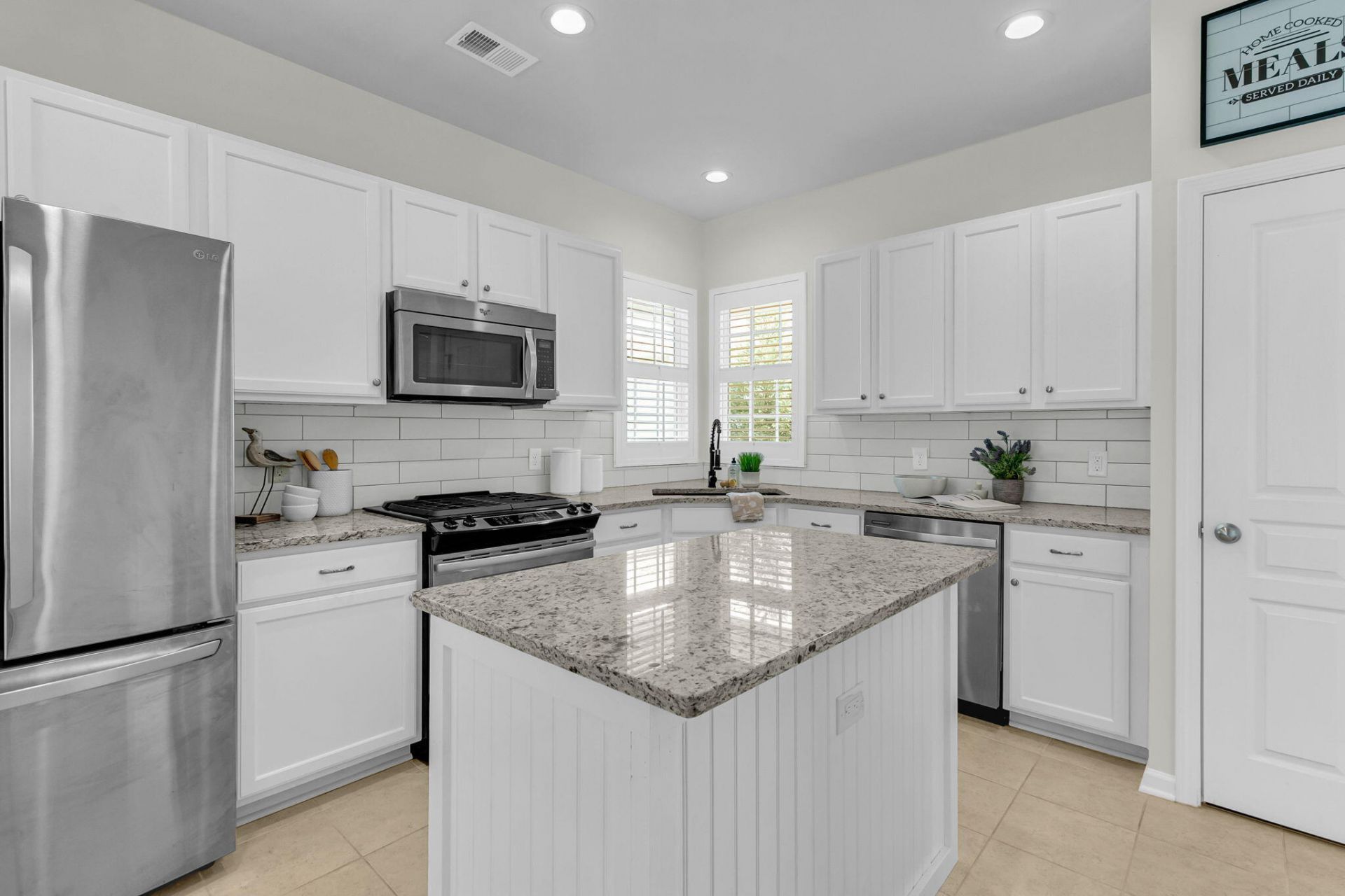 109 Harbor Point Court Photo 12