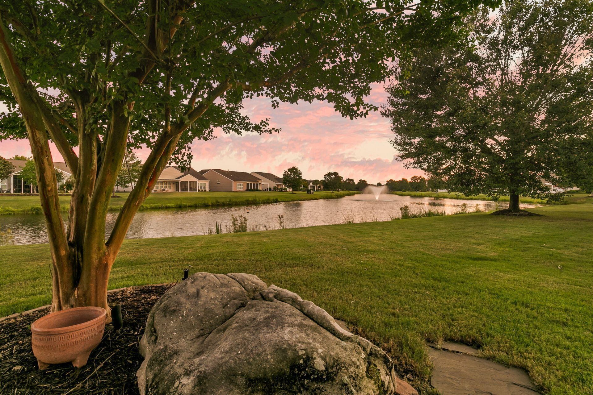 109 Harbor Point Court Photo 35