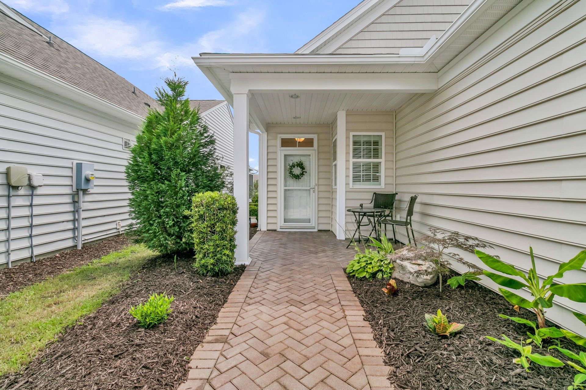 109 Harbor Point Court Photo 4