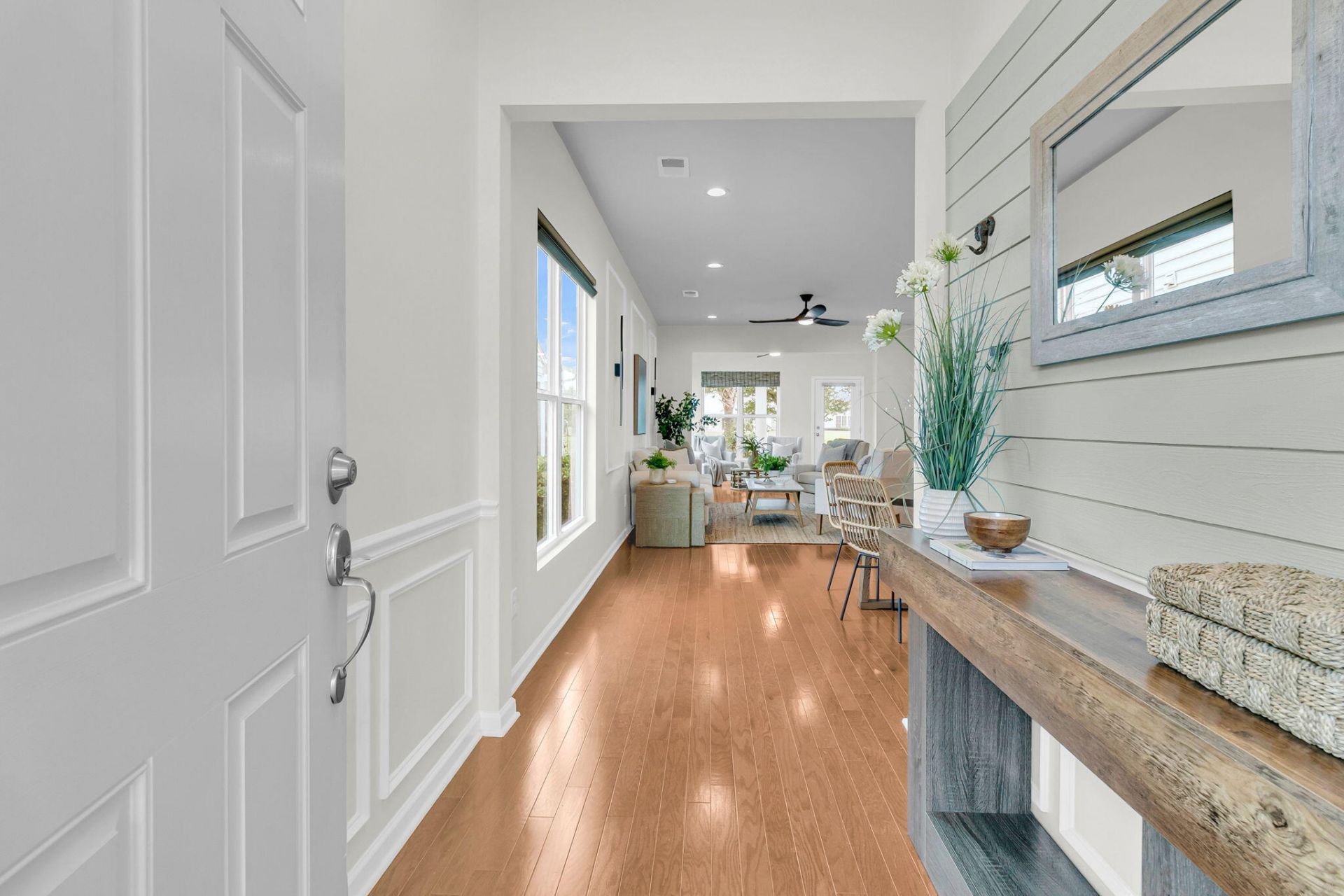 109 Harbor Point Court Photo 6
