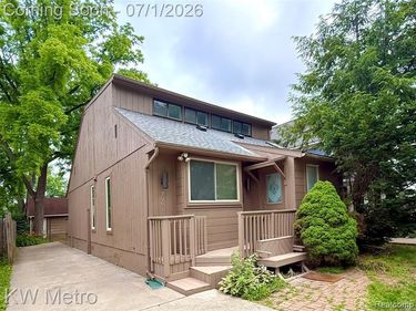 799 Emmons Avenue, Birmingham, MI 48009