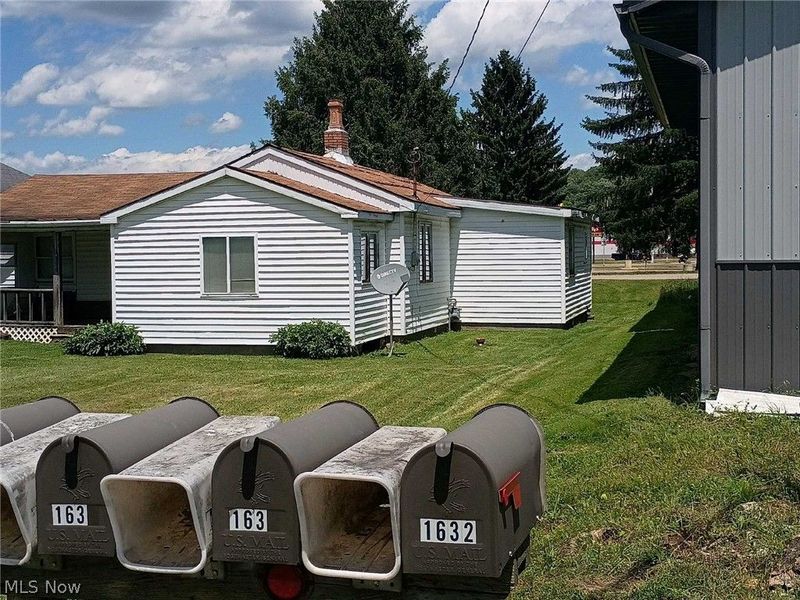 1641 Roanoke Avenue, Uhrichsville, OH 44683 Photo 3