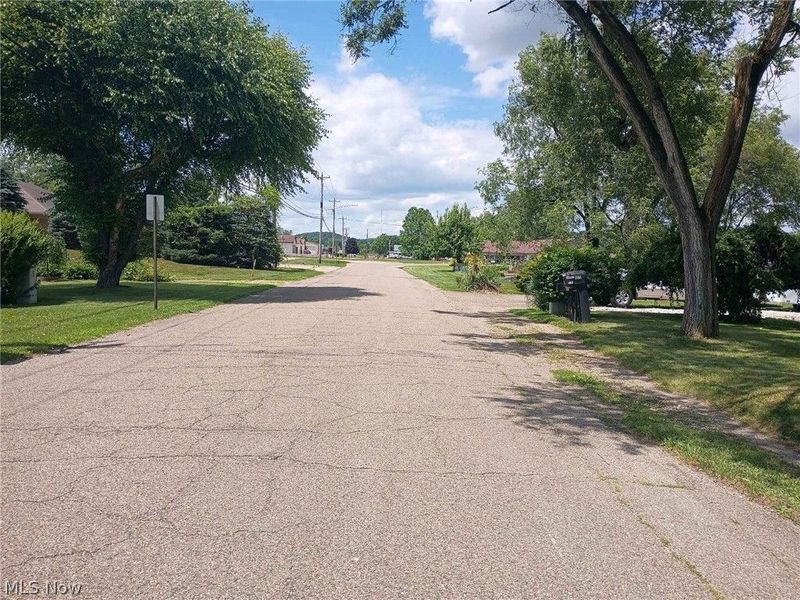 1641 Roanoke Avenue, Uhrichsville, OH 44683 Photo 4