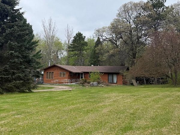 21918 County 2 , Nevis, MN 56467