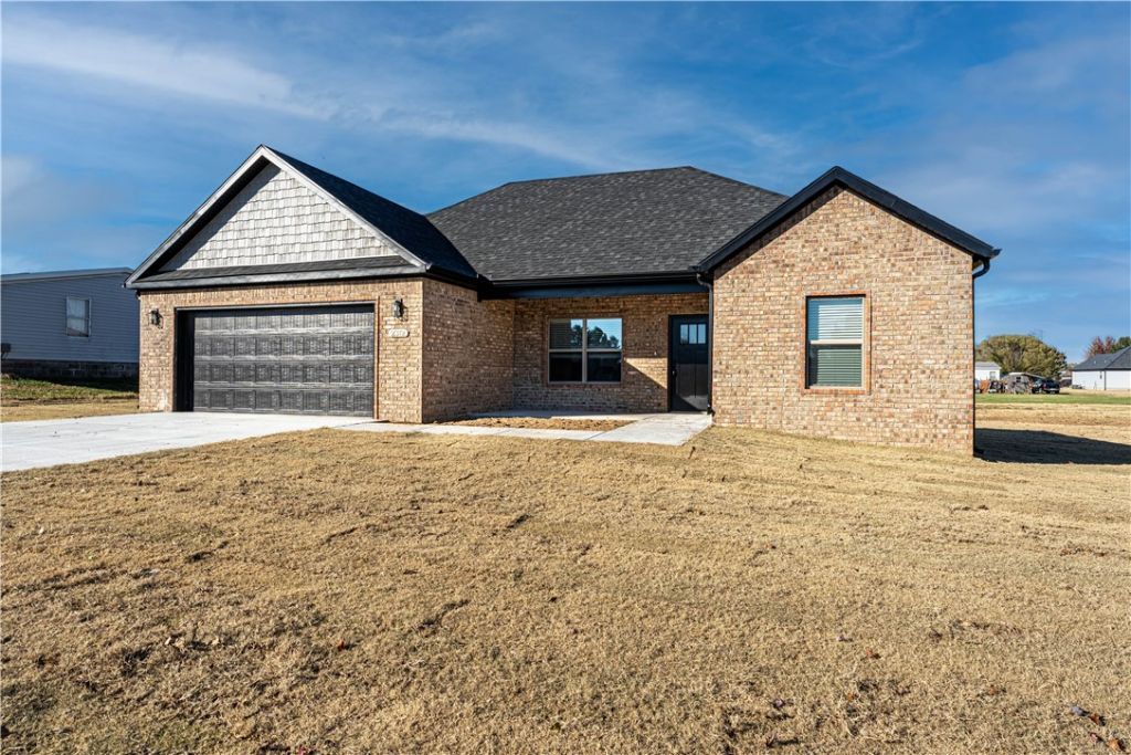 2312 John W Montgomery Circle, Pea Ridge, AR 72751 Main Photo