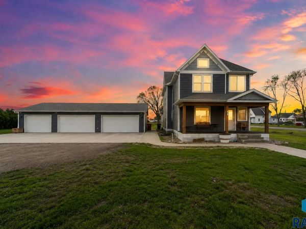 420 7th St, Hudson, SD 57034