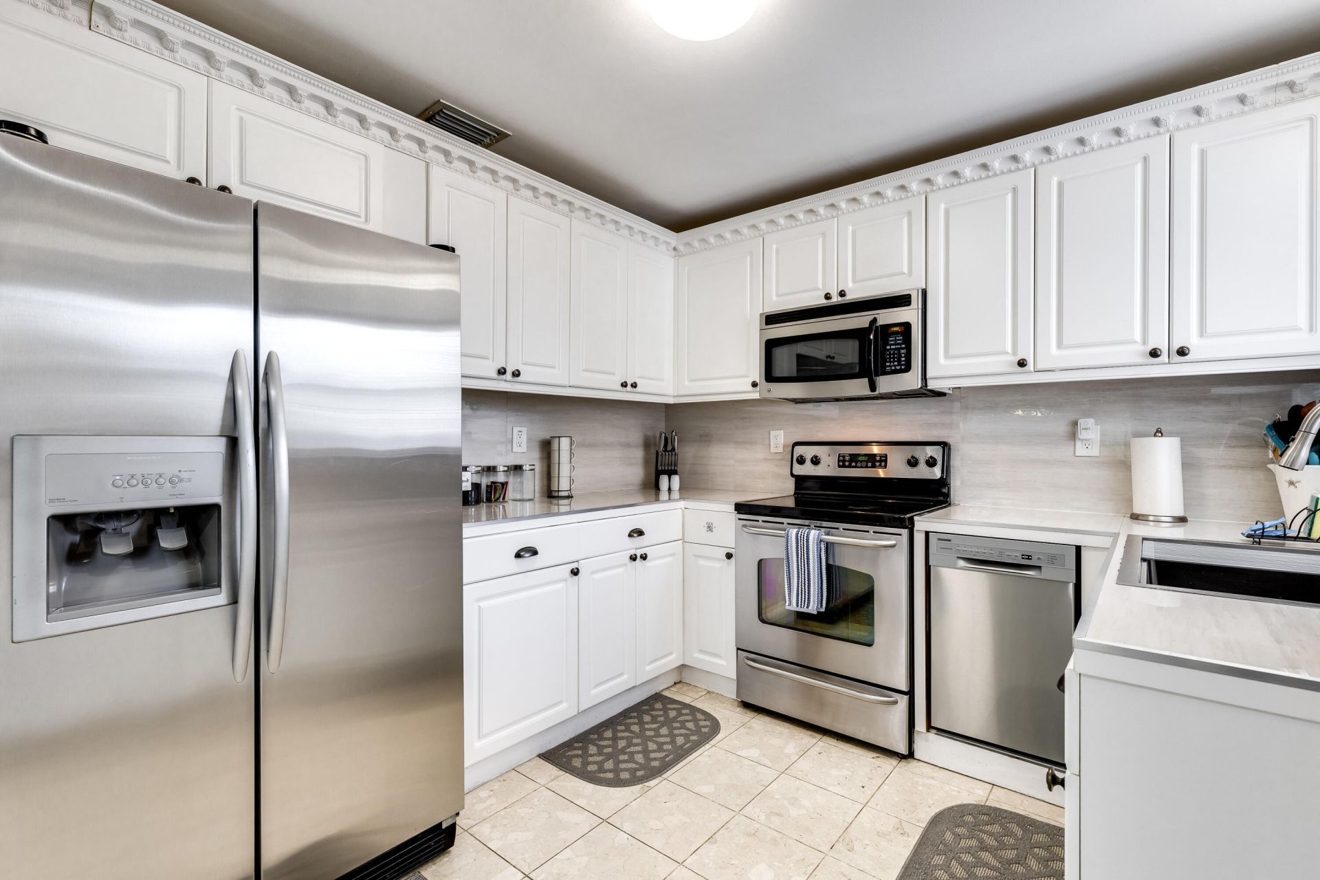 242 SW 9th Street, Pompano Beach, FL 33060 Photo