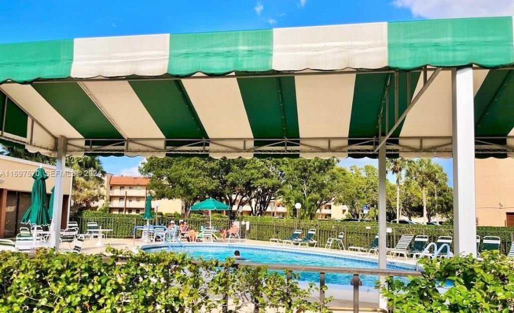 2801 N Pine Island Road, Unit 204, Sunrise, FL 33322 Photo