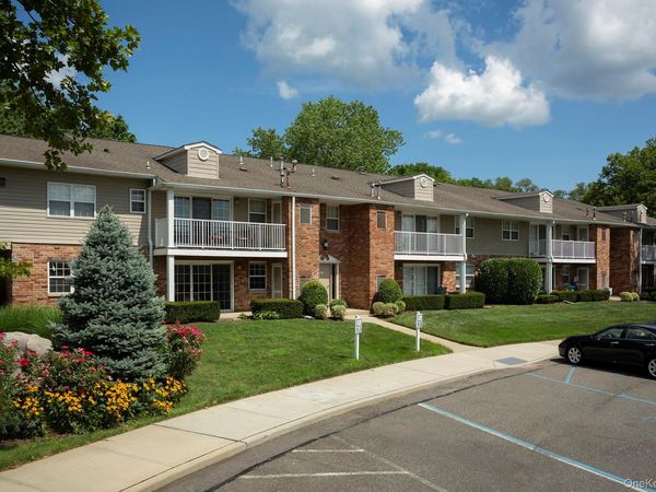 155 Westwood Drive , Unit 166, Westbury, NY 11590