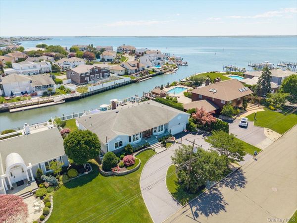 280 Bay Drive , Massapequa, NY 11758