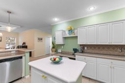 158 Lakeside Crossing Dr. photo 4