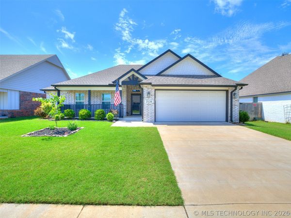 2126 E 140th Street S, Bixby, OK 74008