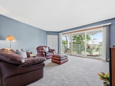 122 Demont Avenue E, Unit 370, Little Canada, MN 55117