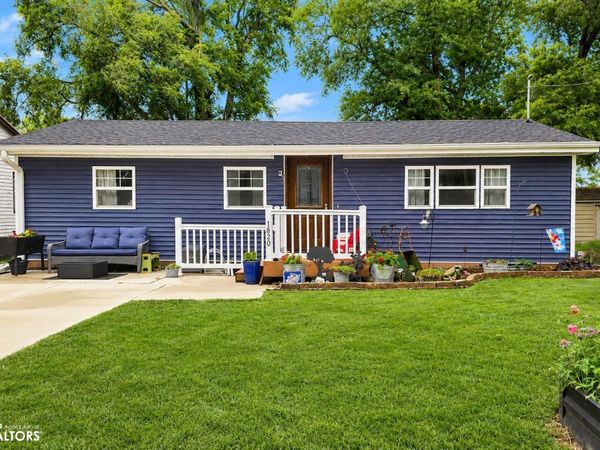 1820 S Coolidge Avenue, Mason City, IA 50401