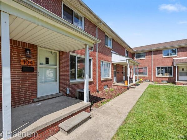 104 CROCKER BLVD, Mt. Clemens, MI 48043