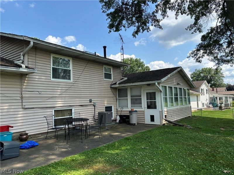 8597 Elmfield Street NW, Canal Fulton, OH 44614 Photo 4