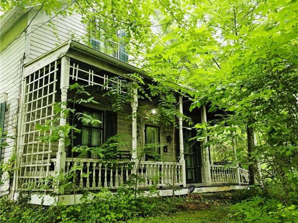 6852 Eastland Road , Middleburg Heights, OH 44130