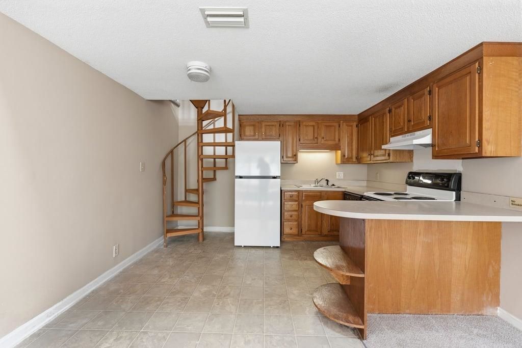 1205 Tiffany Ln.  Photo 6