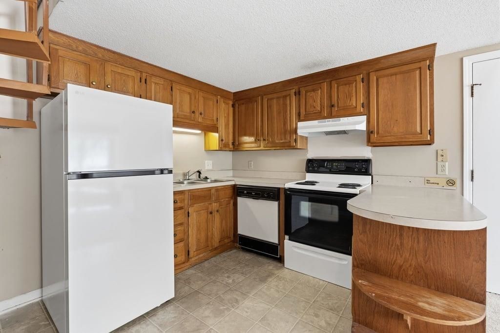 1205 Tiffany Ln.  Photo 7