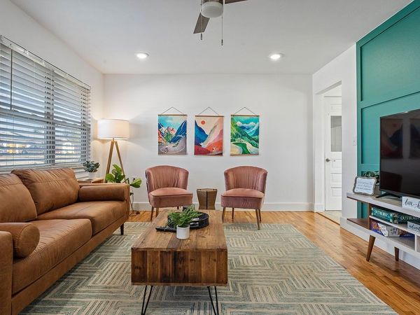 407 NW H Street , Bentonville, AR 72712