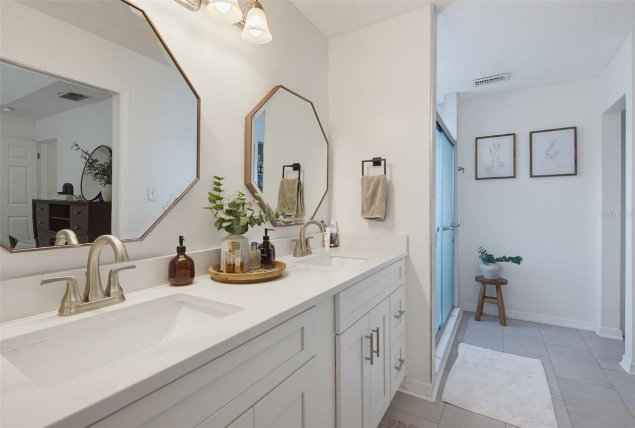 2603 Tamarind Drive , Edgewater, FL 32141 Photo