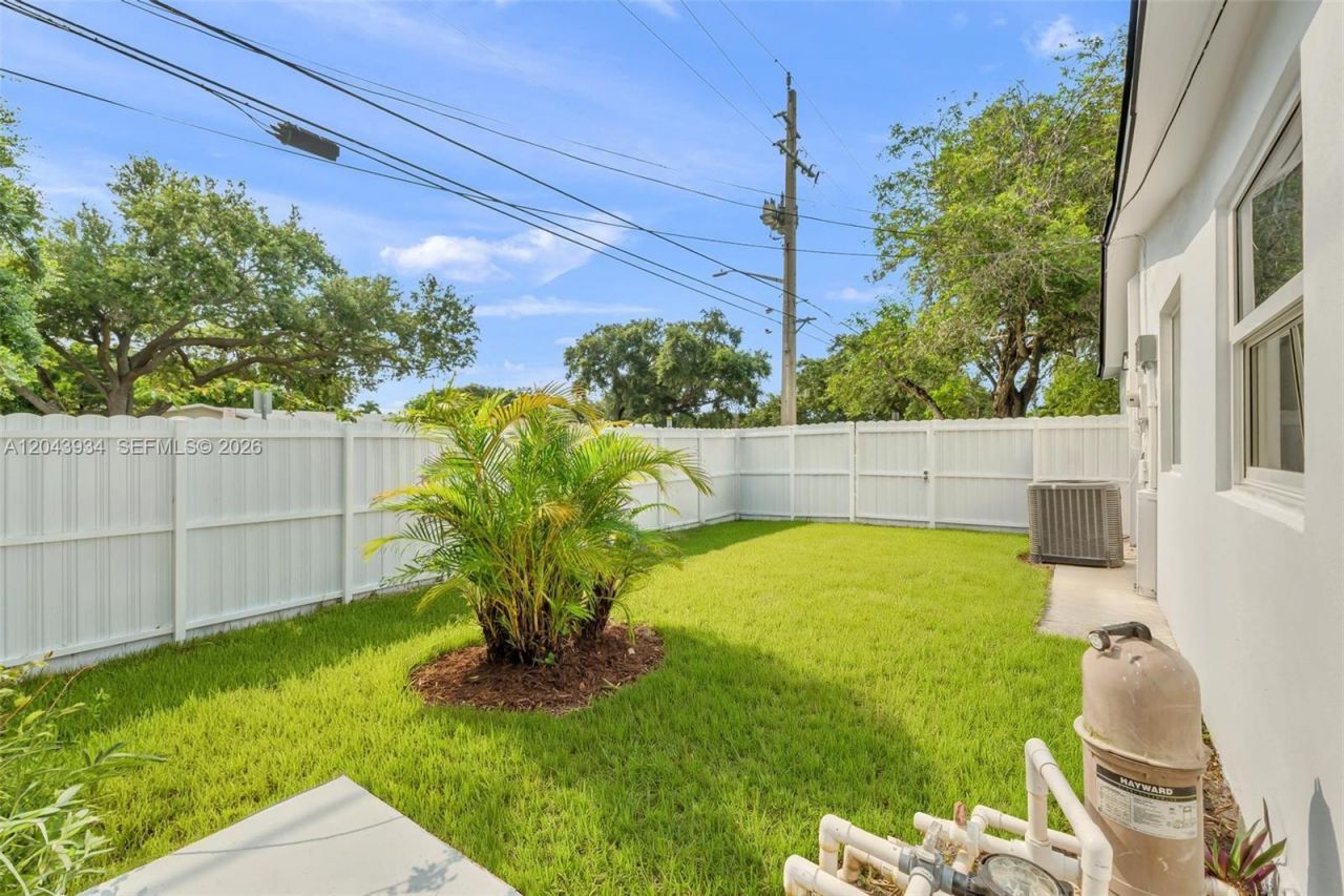 8970 SW 53rd St, Cooper City, FL 33328 Photo