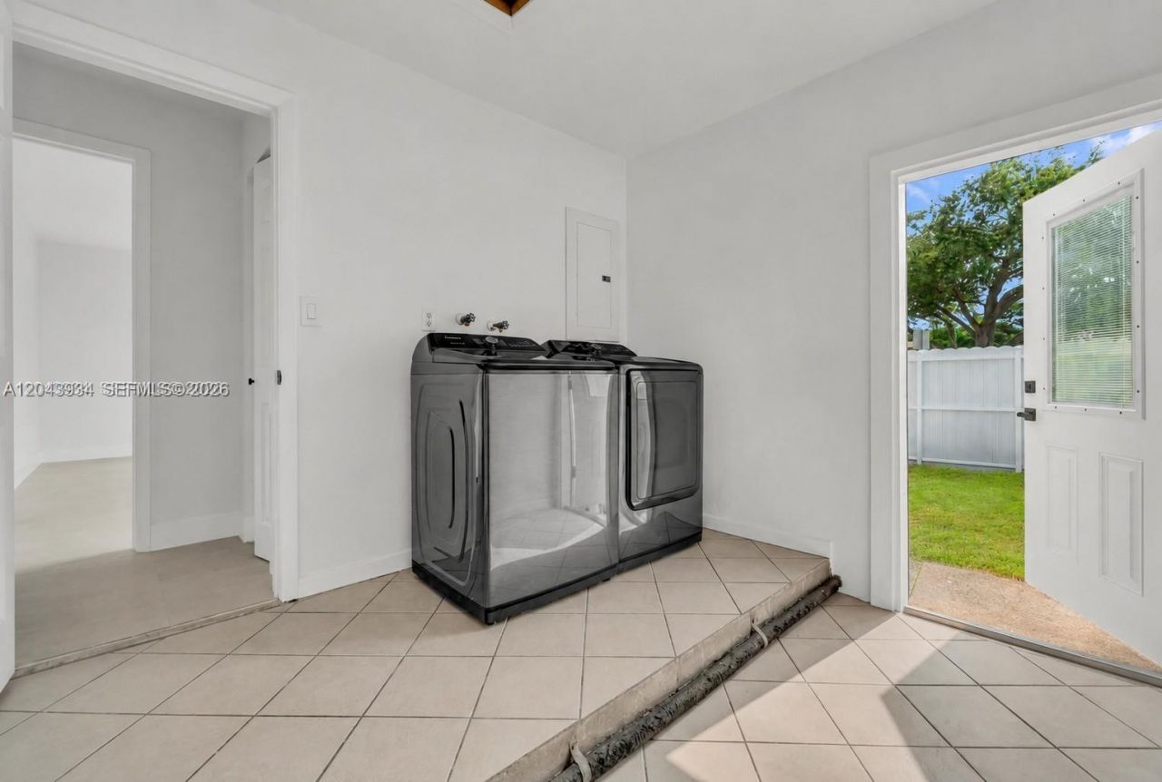 8970 SW 53rd St, Cooper City, FL 33328 Photo