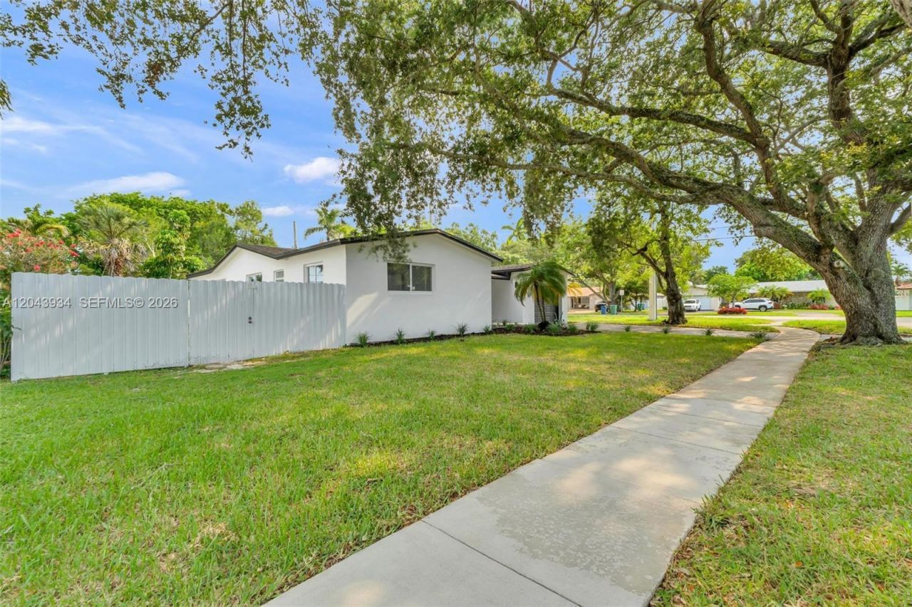 8970 SW 53rd St, Cooper City, FL 33328 Photo