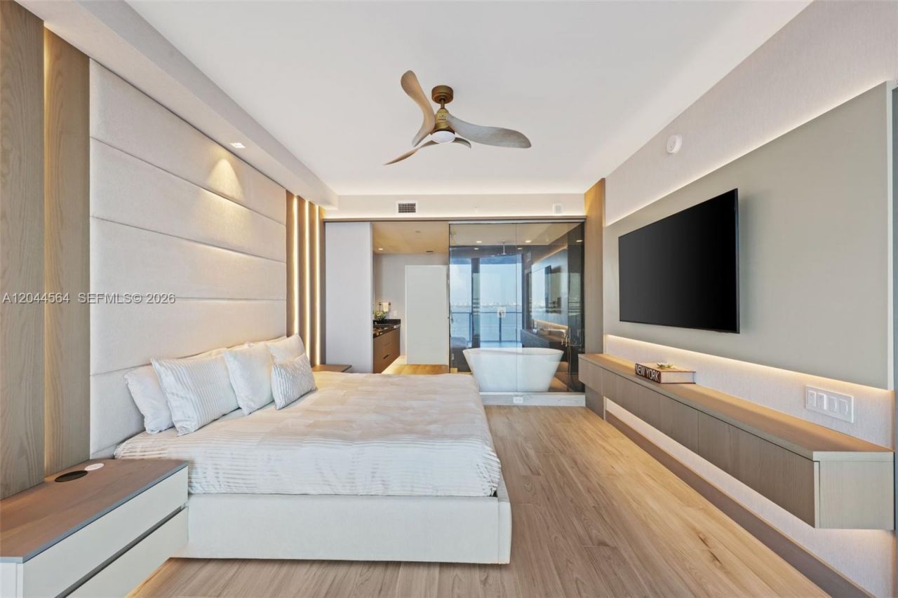 700 NE 24th Street, Unit 1401, Miami, FL 33137 Photo