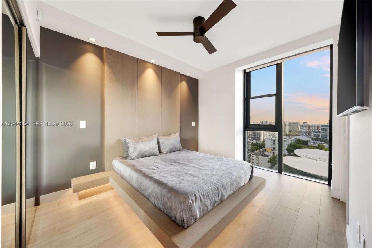 700 NE 24th Street, Unit 1401, Miami, FL 33137 Photo