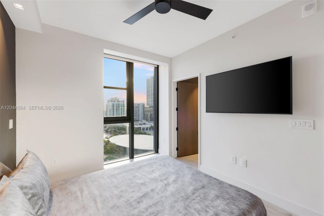 700 NE 24th Street, Unit 1401, Miami, FL 33137 Photo