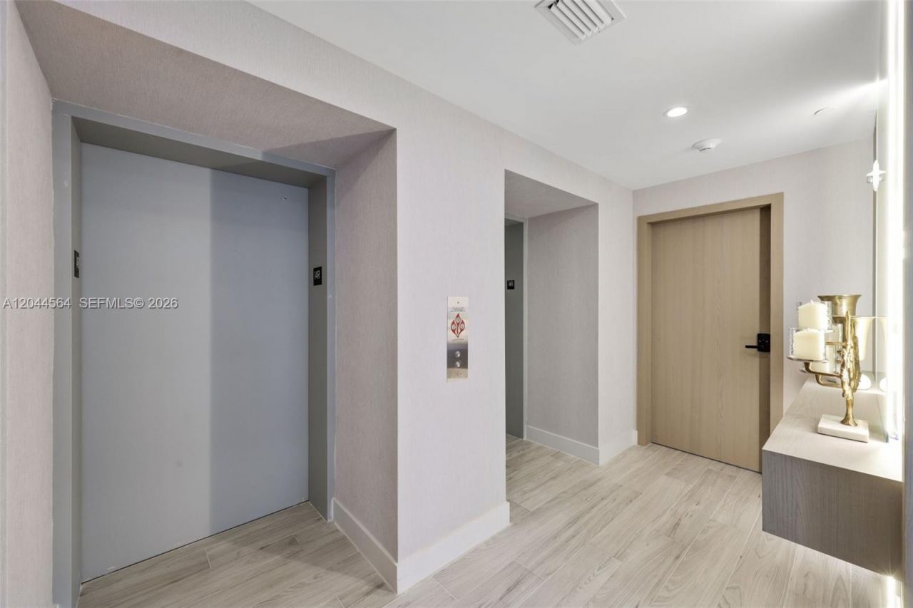 700 NE 24th Street, Unit 1401, Miami, FL 33137 Photo