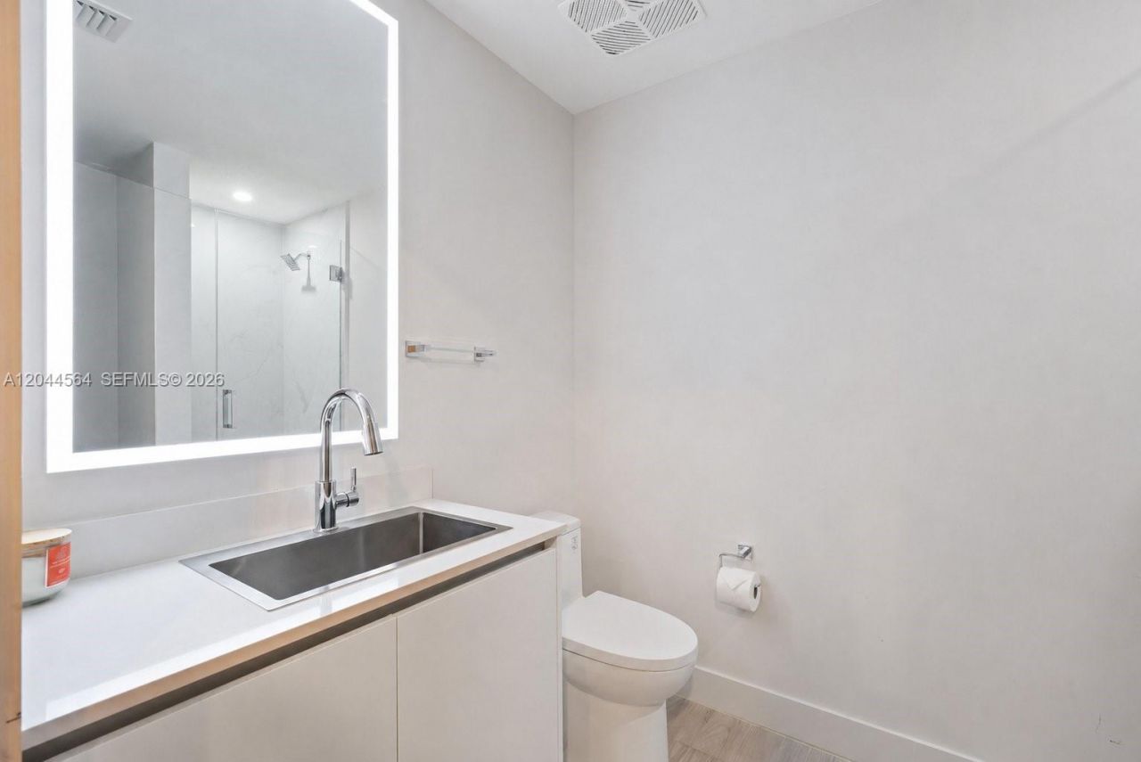 700 NE 24th Street , Unit 1401, Miami, FL 33137 Photo