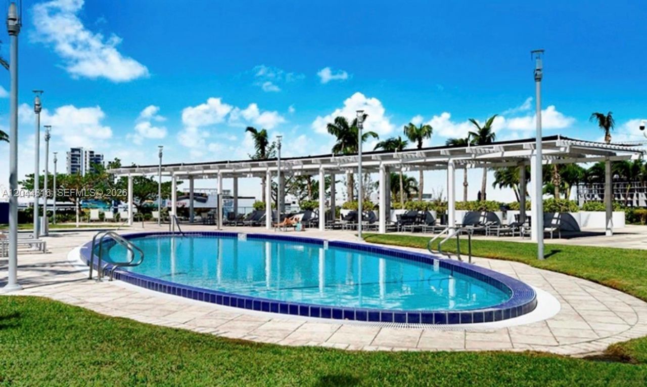 601 NE 36th St, Unit 1306, Miami, FL 33137 Photo