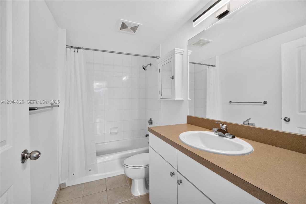 1250 S Miami Ave, Unit 2004, Miami, FL 33130 Photo