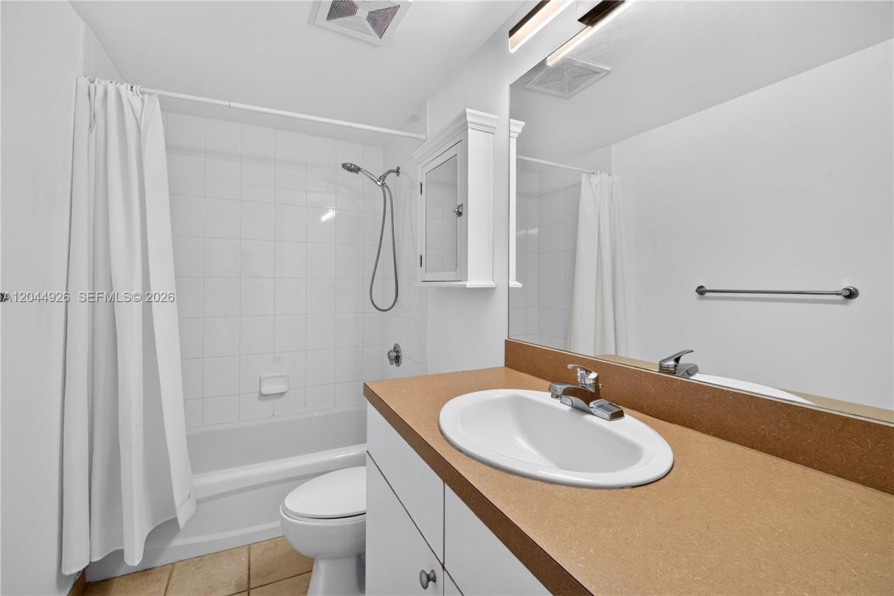 1250 S Miami Ave, Unit 2004, Miami, FL 33130 Photo