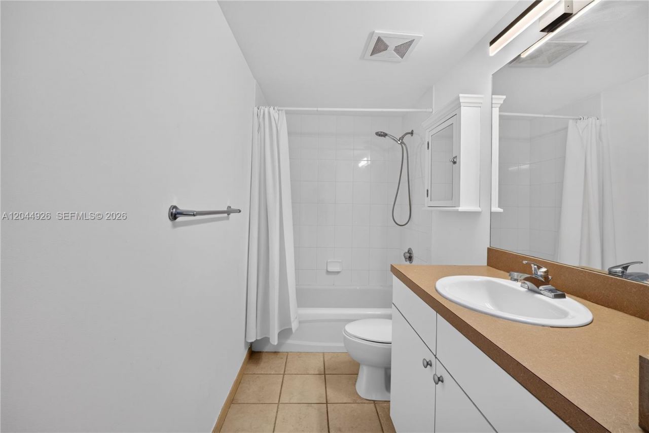 1250 S Miami Ave, Unit 2004, Miami, FL 33130 Photo