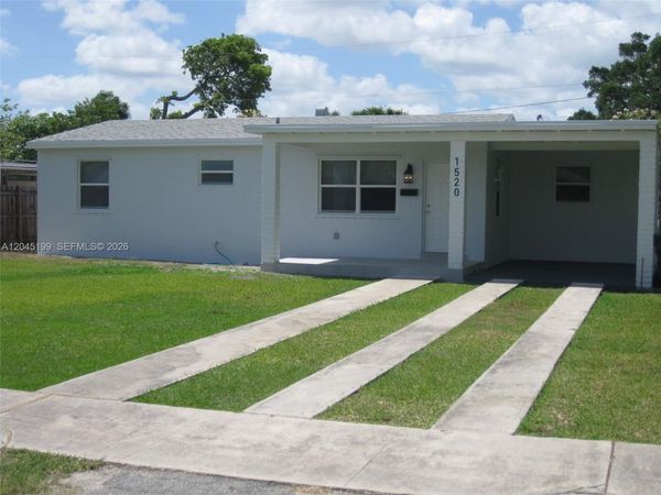 1520 NE 14th St , Homestead, FL 33033